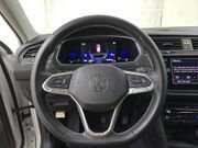 Used 2023 Volkswagen Tiguan SE w/ Panoramic Sunroof Package FWD image 10