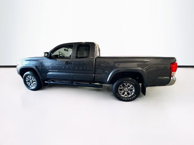 Used 2017 Toyota Tacoma SR5 w/ Tow Package image 9