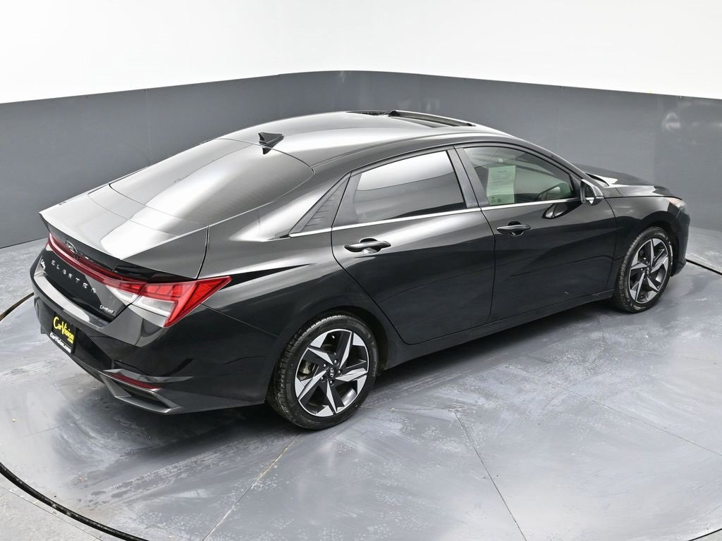 Used 2022 Hyundai Elantra Limited image 45