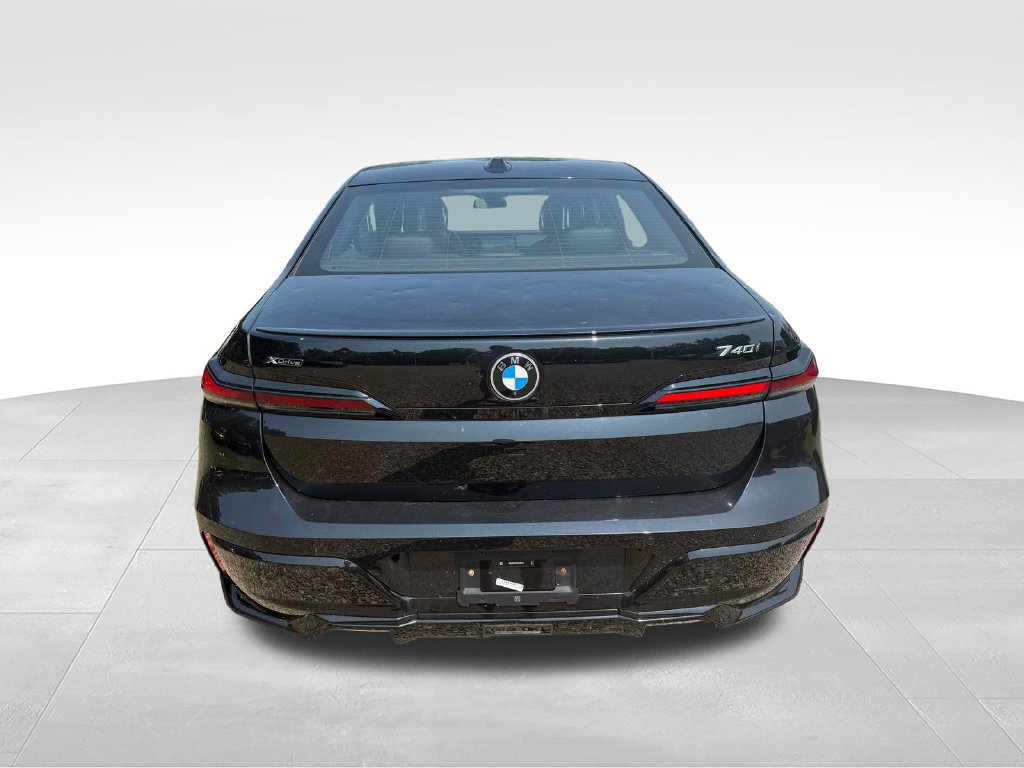 Used 2025 BMW 740i xDrive AWD/4WD image 5