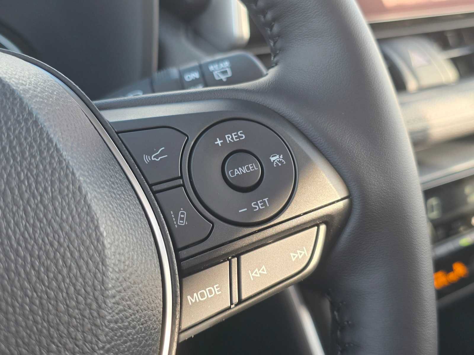 Certified 2025 Toyota RAV4 XLE image 36