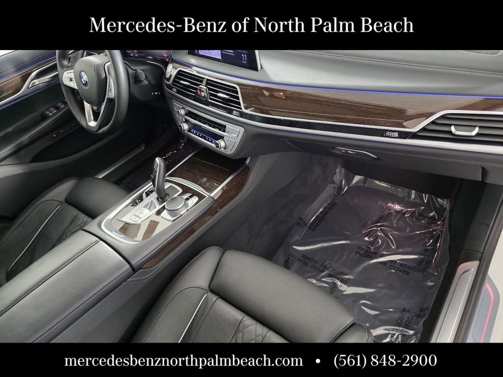 Used 2022 BMW 750i xDrive image 33