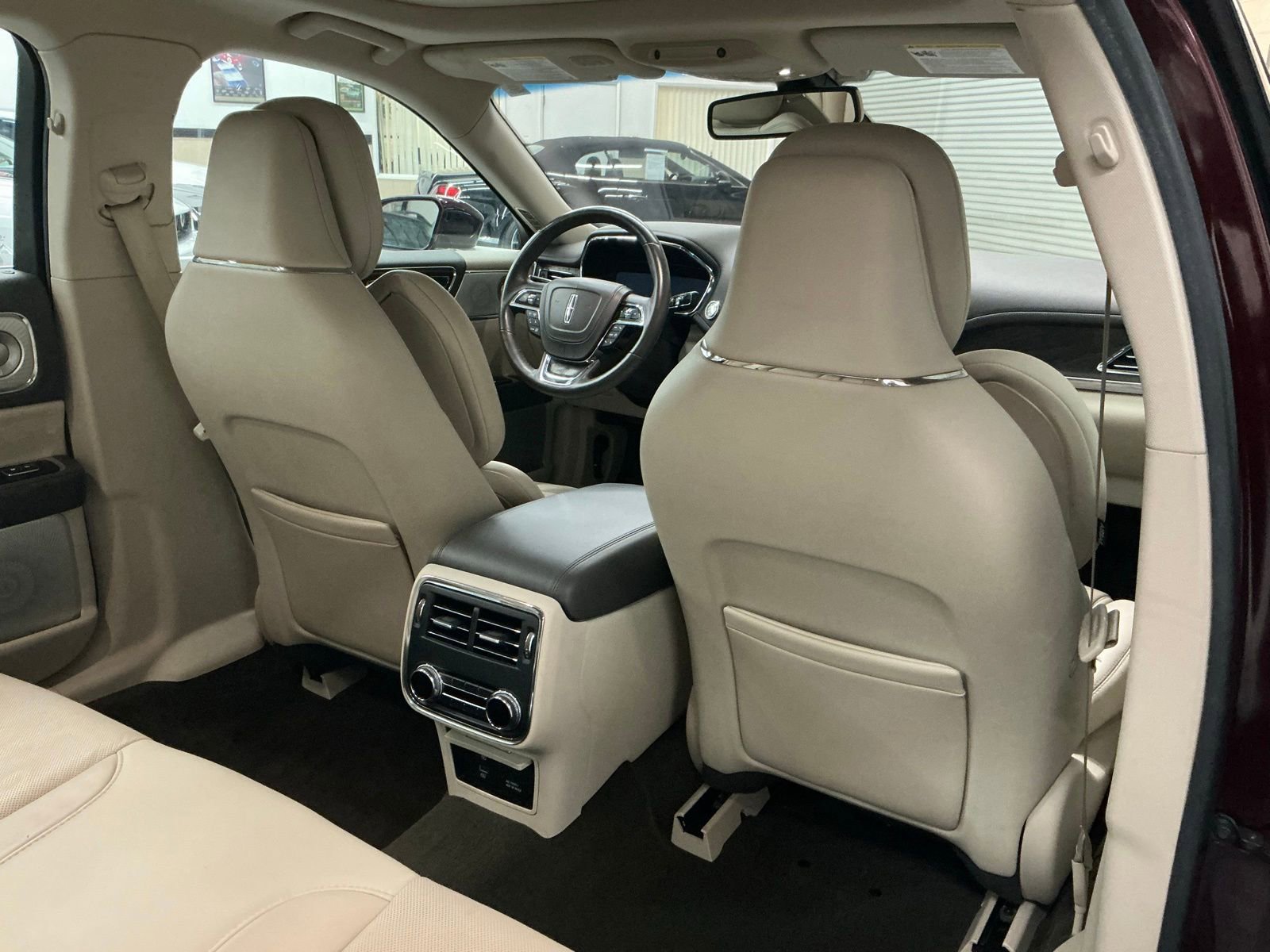 Used 2019 Lincoln Continental Reserve image 13