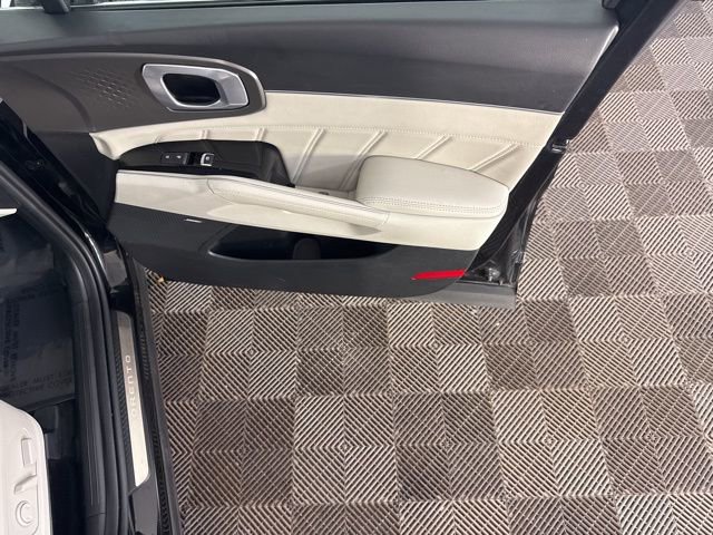 Certified 2023 Kia Sorento SX Prestige image 21
