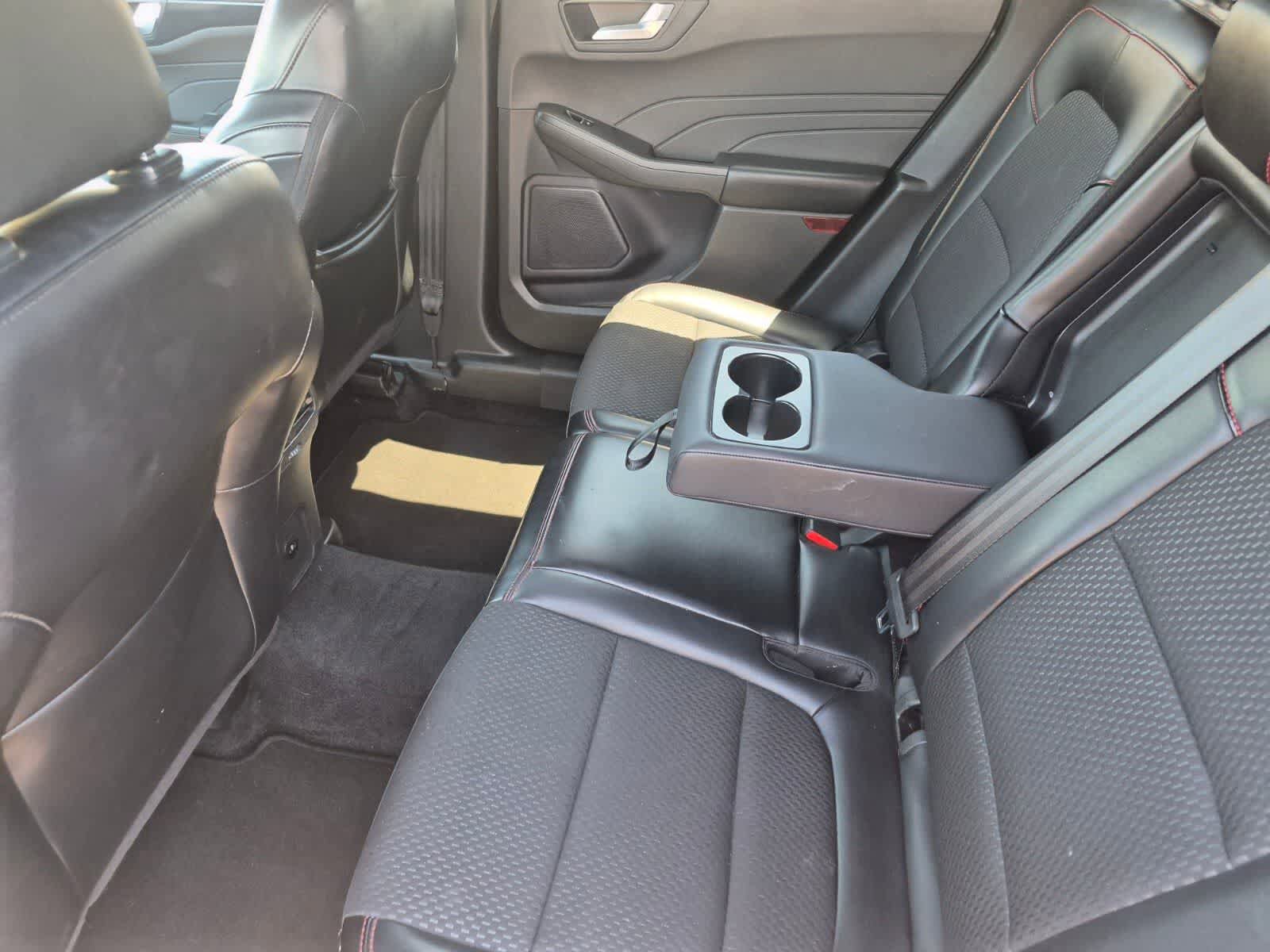 Used 2024 Ford Escape ST-Line AWD/4WD image 7