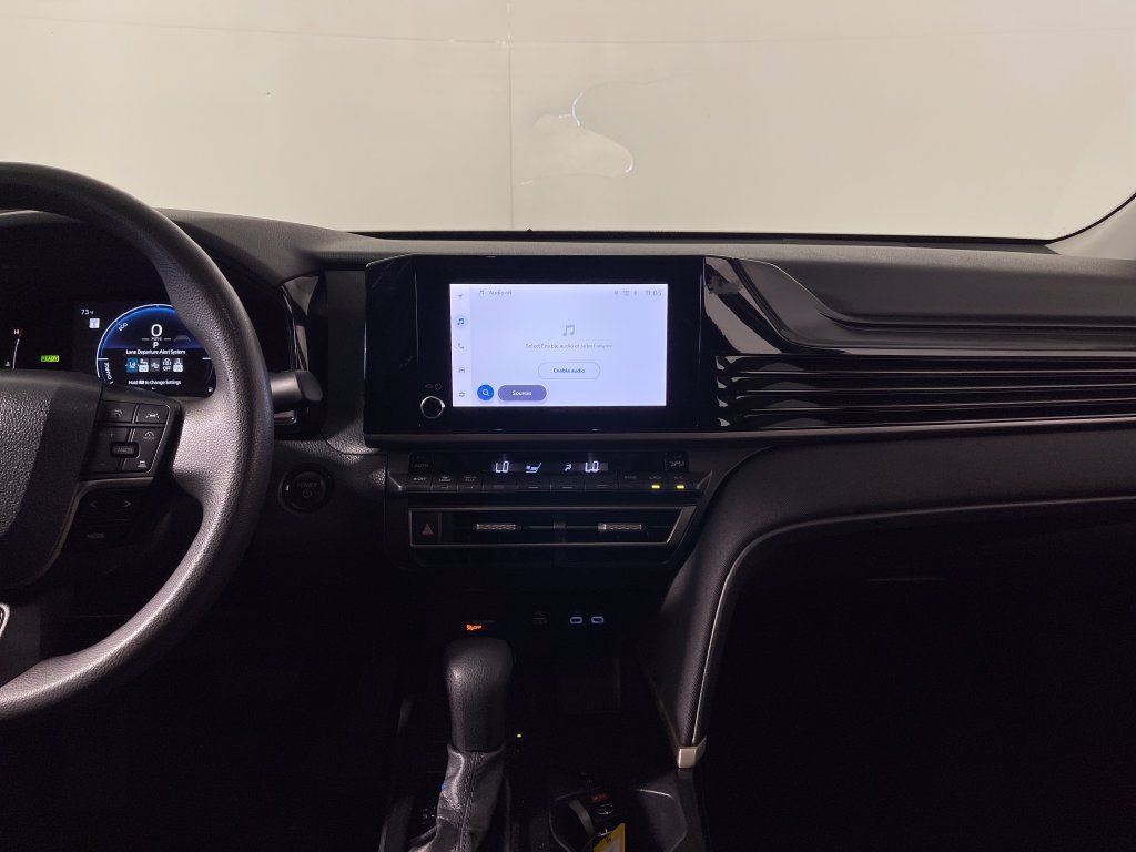 Used 2025 Toyota Camry LE FWD image 15