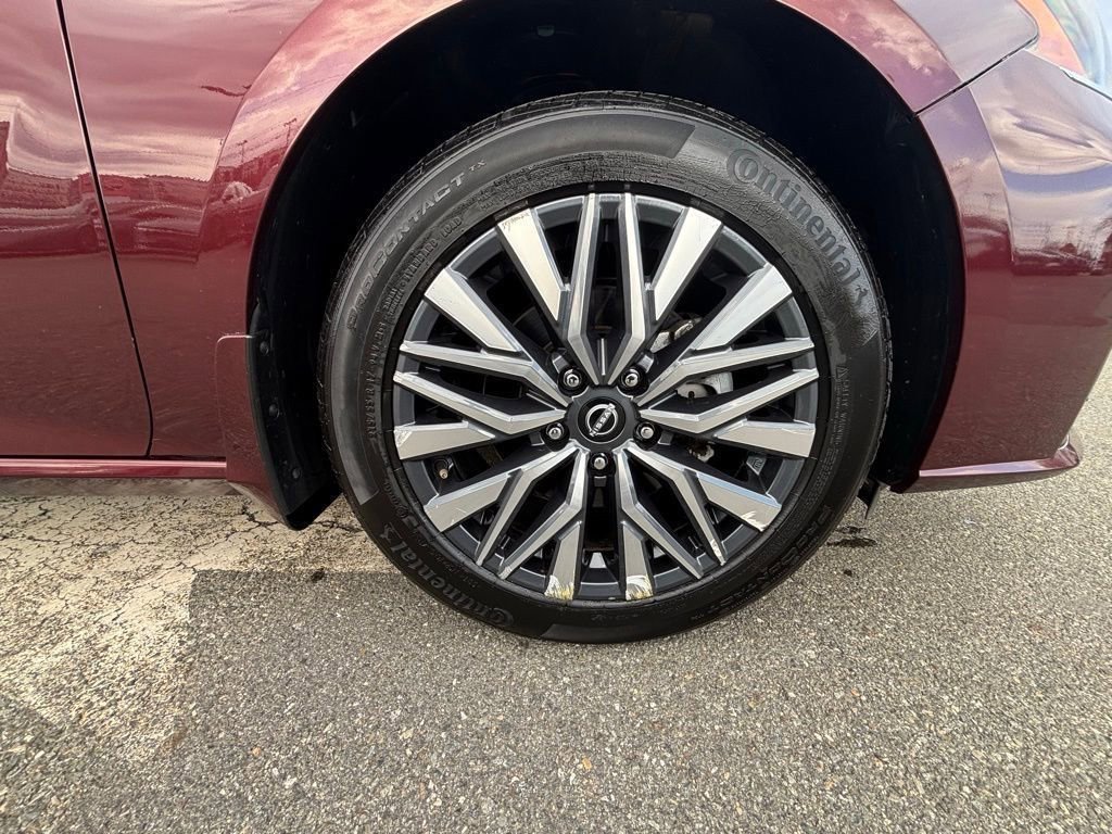 Used 2023 Nissan Altima 2.5 SV w/ SV Premium Package image 20