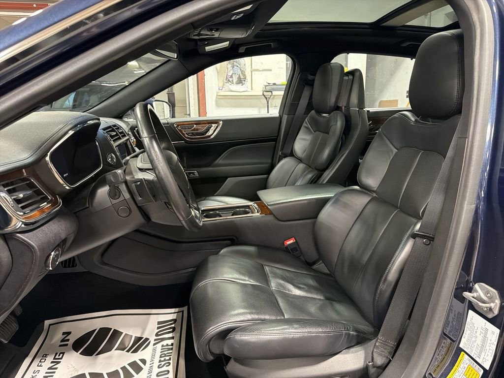 Used 2017 Lincoln Continental Reserve w/ Rear-seat Package image 13