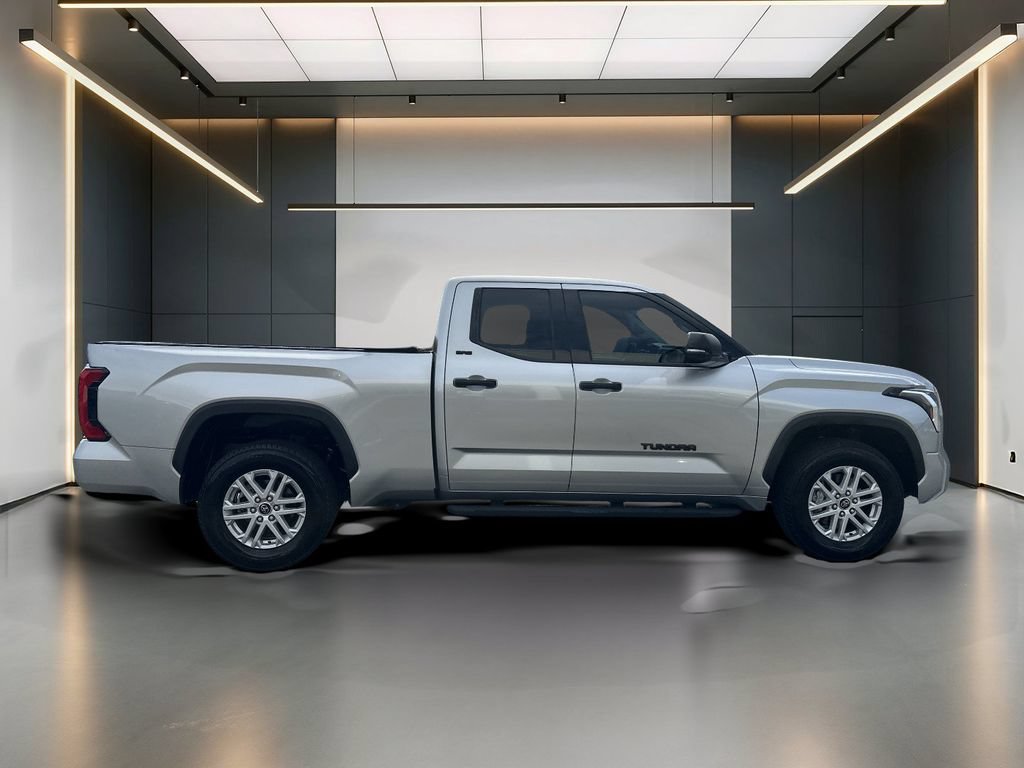 Used 2022 Toyota Tundra SR5 w/ SR5 Convenience Package RWD image 7