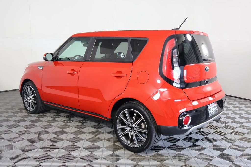 Used 2018 Kia Soul ! w/ Tech Package FWD image 6