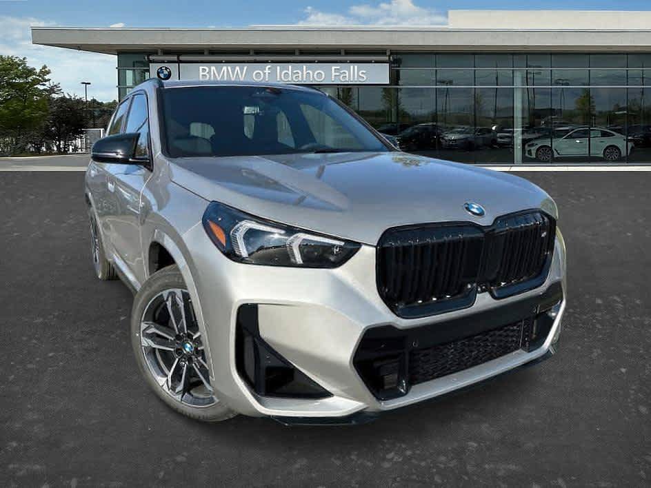 New 2025 BMW X1 M35i w/ Premium Package AWD/4WD image 9