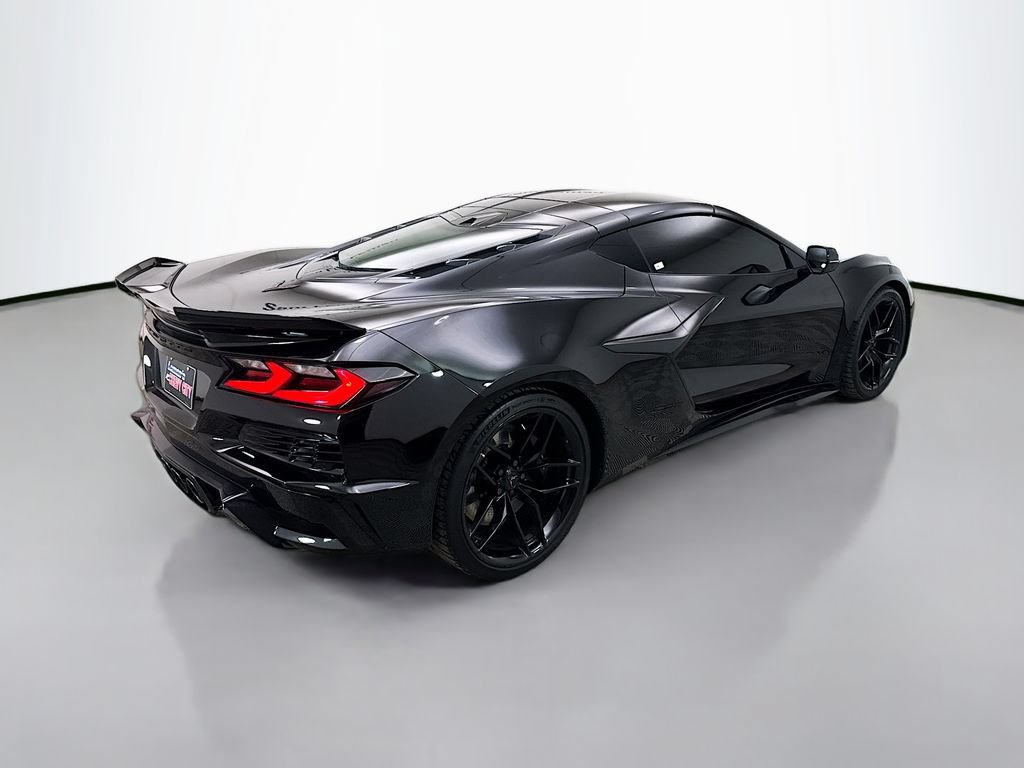 Used 2025 Chevrolet Corvette Z06 RWD image 7