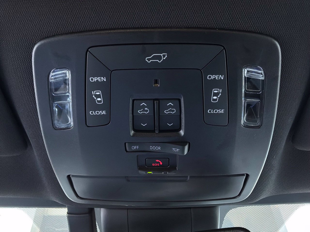 New 2026 Toyota Sienna Limited FWD image 19