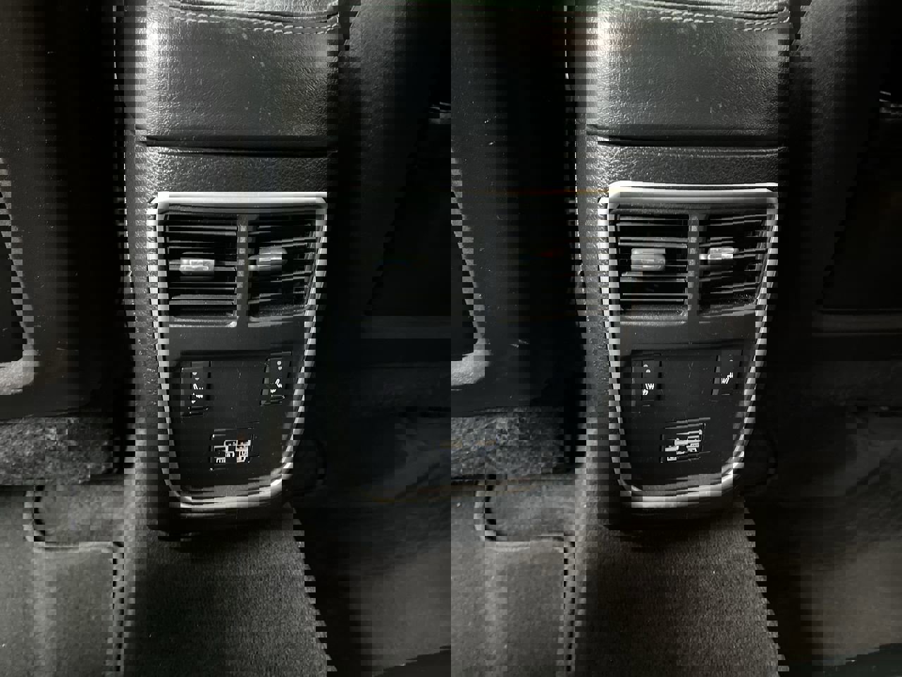 Used 2018 Dodge Charger GT AWD/4WD image 13