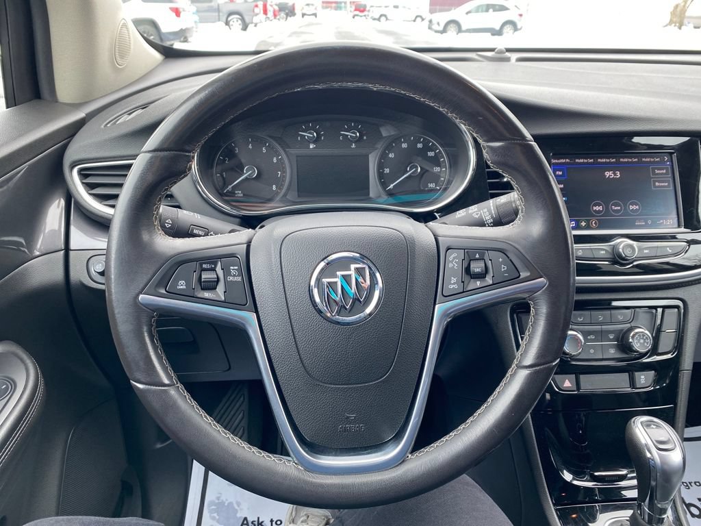 Used 2022 Buick Encore Preferred AWD/4WD image 29
