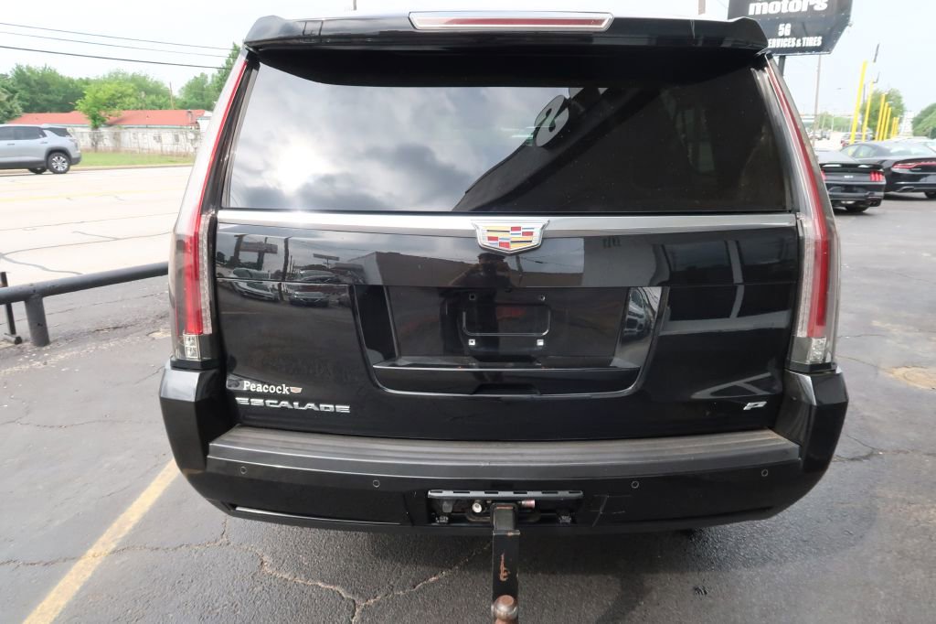 Used 2015 Cadillac Escalade ESV Platinum AWD/4WD image 17