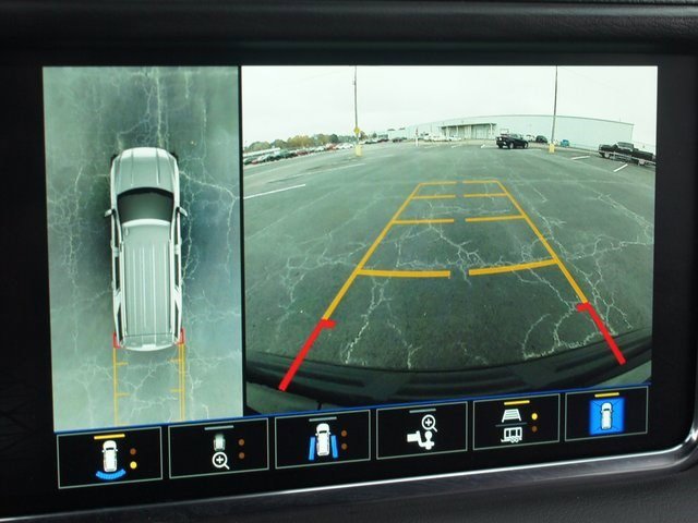 Used 2023 GMC Yukon Denali image 6