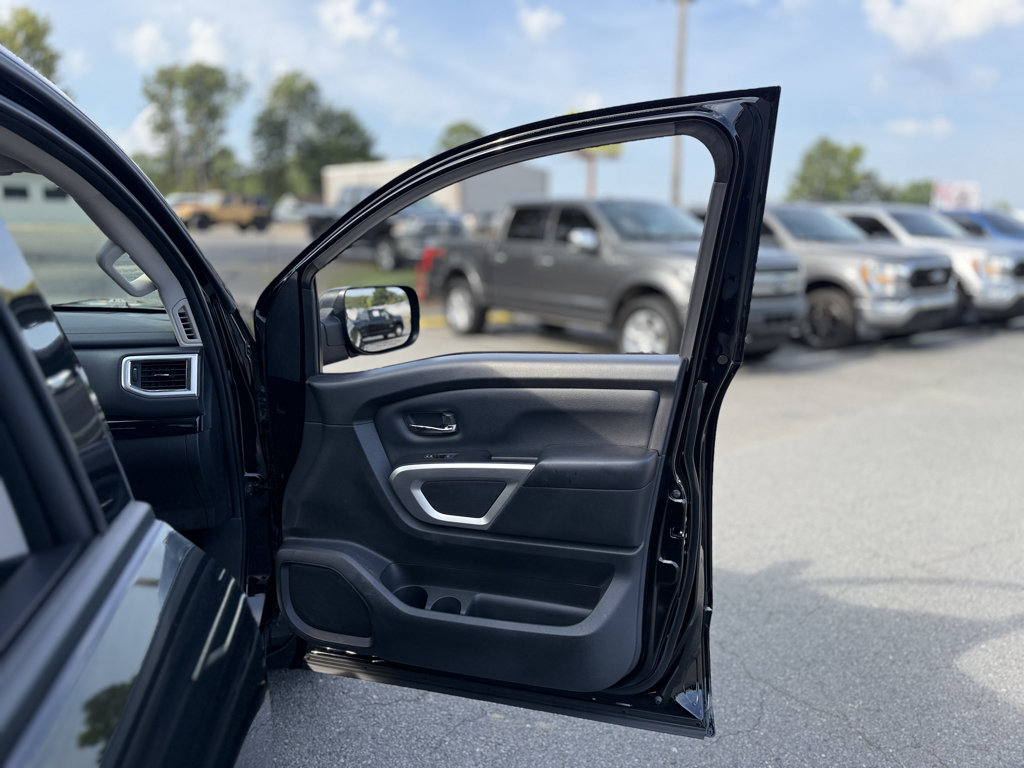 Used 2021 Nissan Titan SV w/ Accessory Utility Package RWD image 27