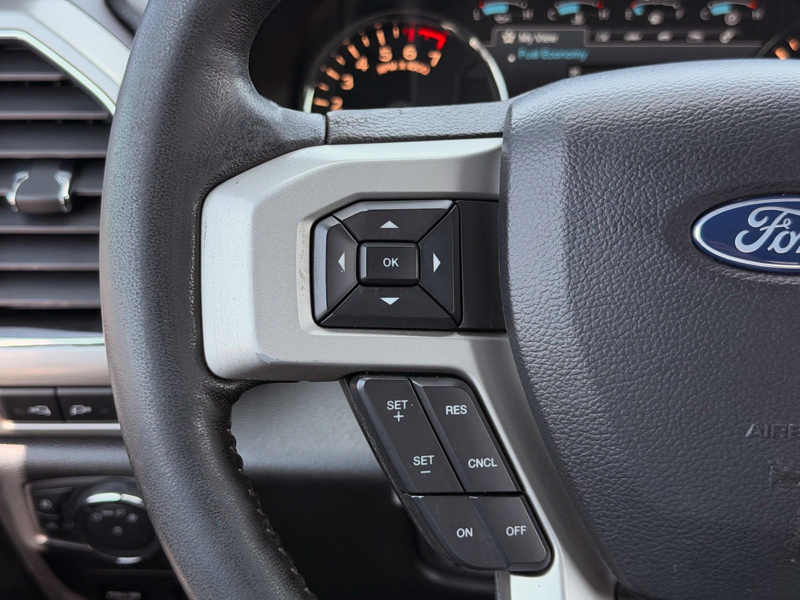 Used 2019 Ford F150 Lariat AWD/4WD image 31