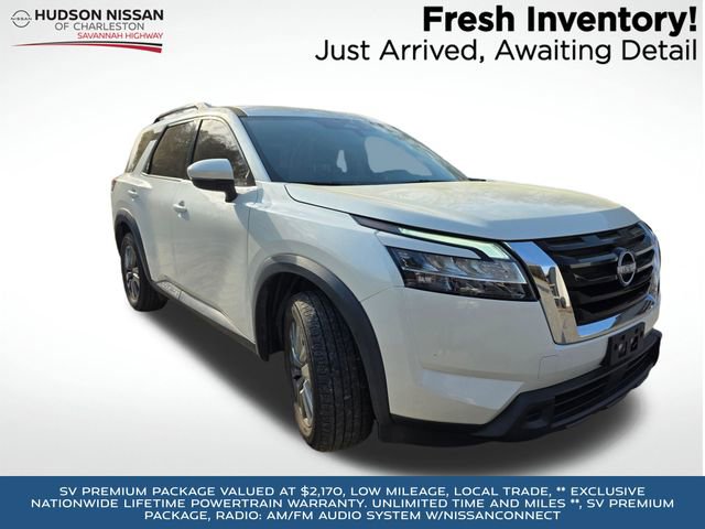 Used 2022 Nissan Pathfinder SV w/ SV Premium Package image 1