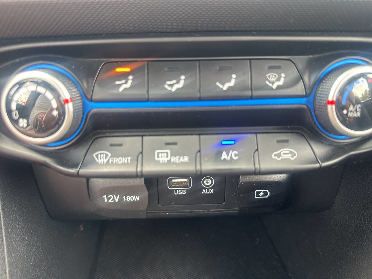 Used 2019 Hyundai Veloster 2.0 image 25