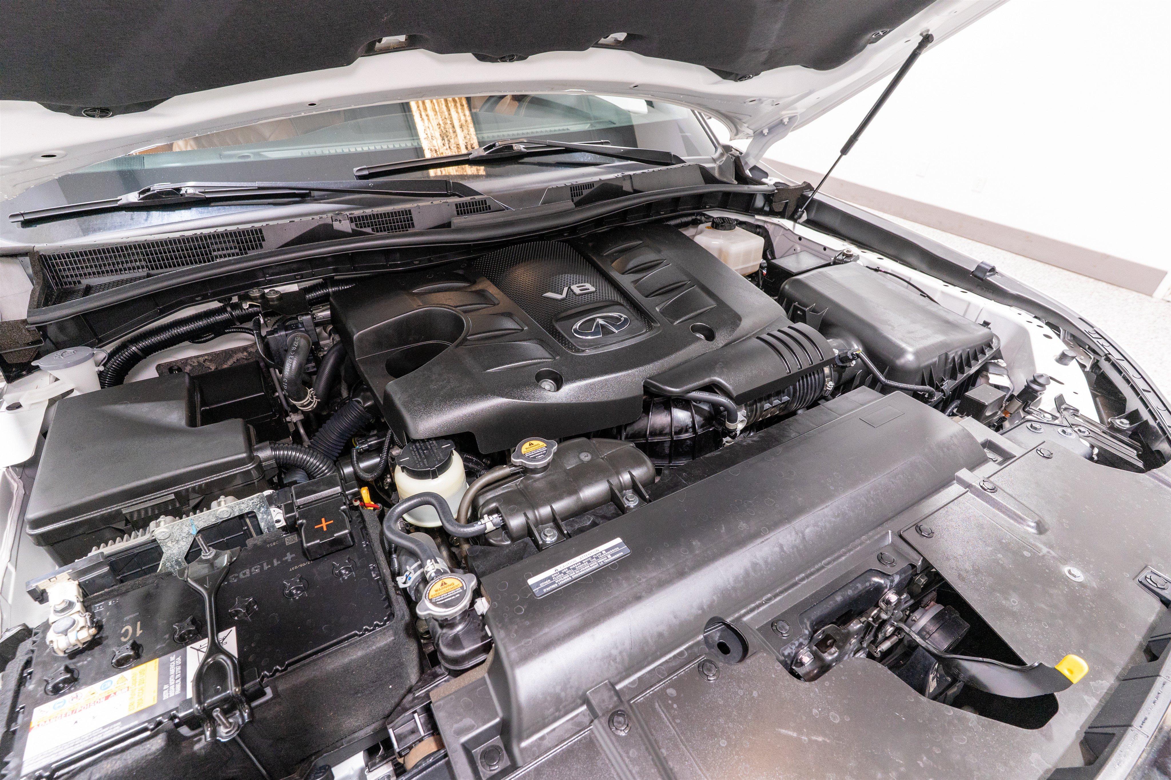 Used 2024 INFINITI QX80 Sensory AWD/4WD image 38