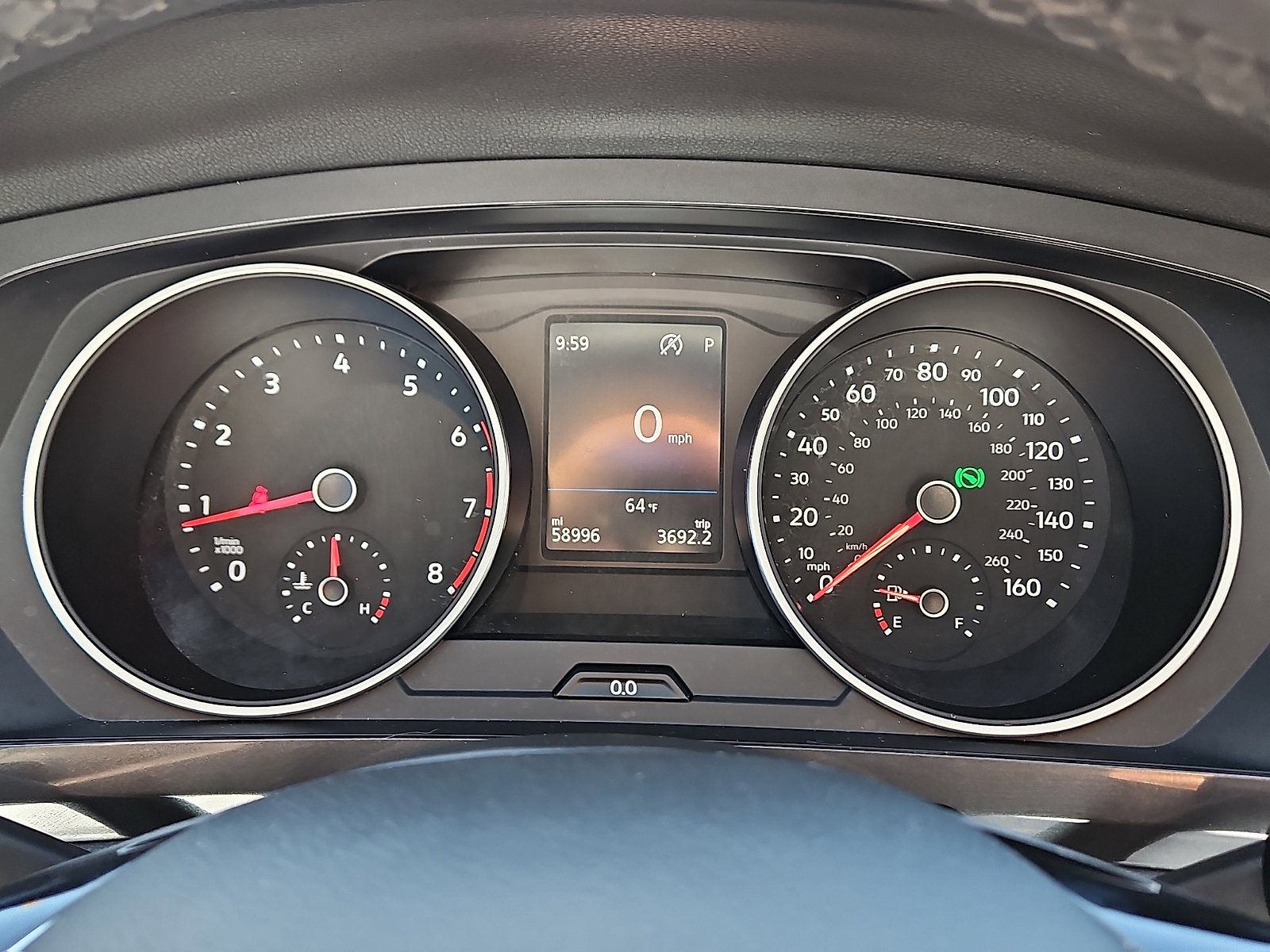 Used 2020 Volkswagen Tiguan SE w/ Panoramic Sunroof Package image 19