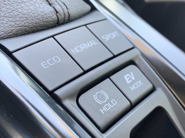 Used 2026 Toyota Camry LE FWD image 28