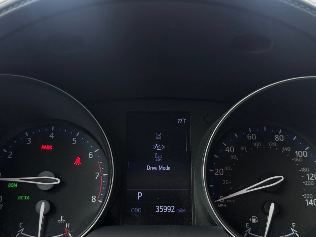 Used 2019 Toyota C-HR XLE FWD image 19