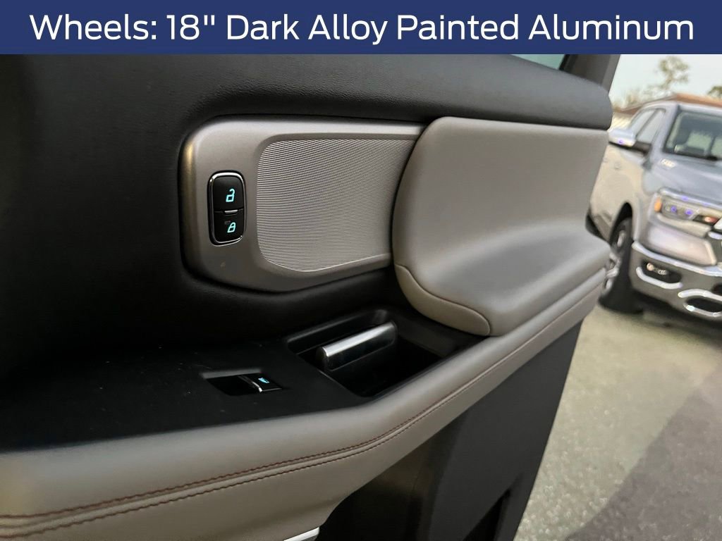 Used 2025 Ford Expedition Active image 13