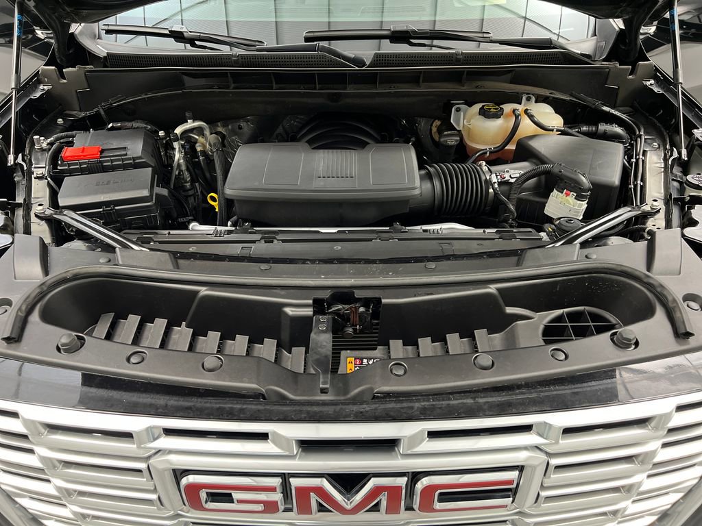 Used 2025 GMC Yukon Denali AWD/4WD image 71
