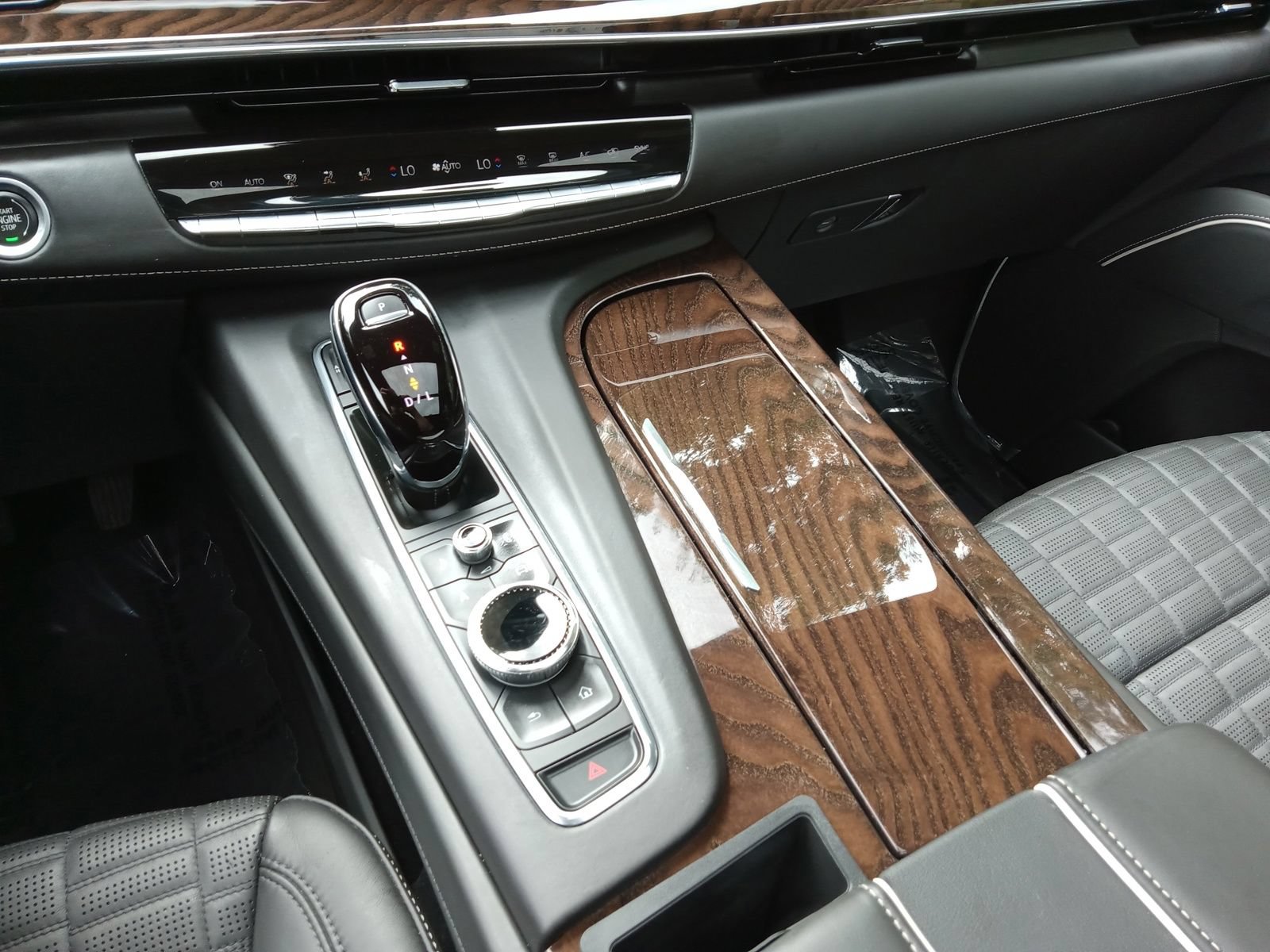 Used 2023 Cadillac Escalade Sport Platinum AWD/4WD image 18