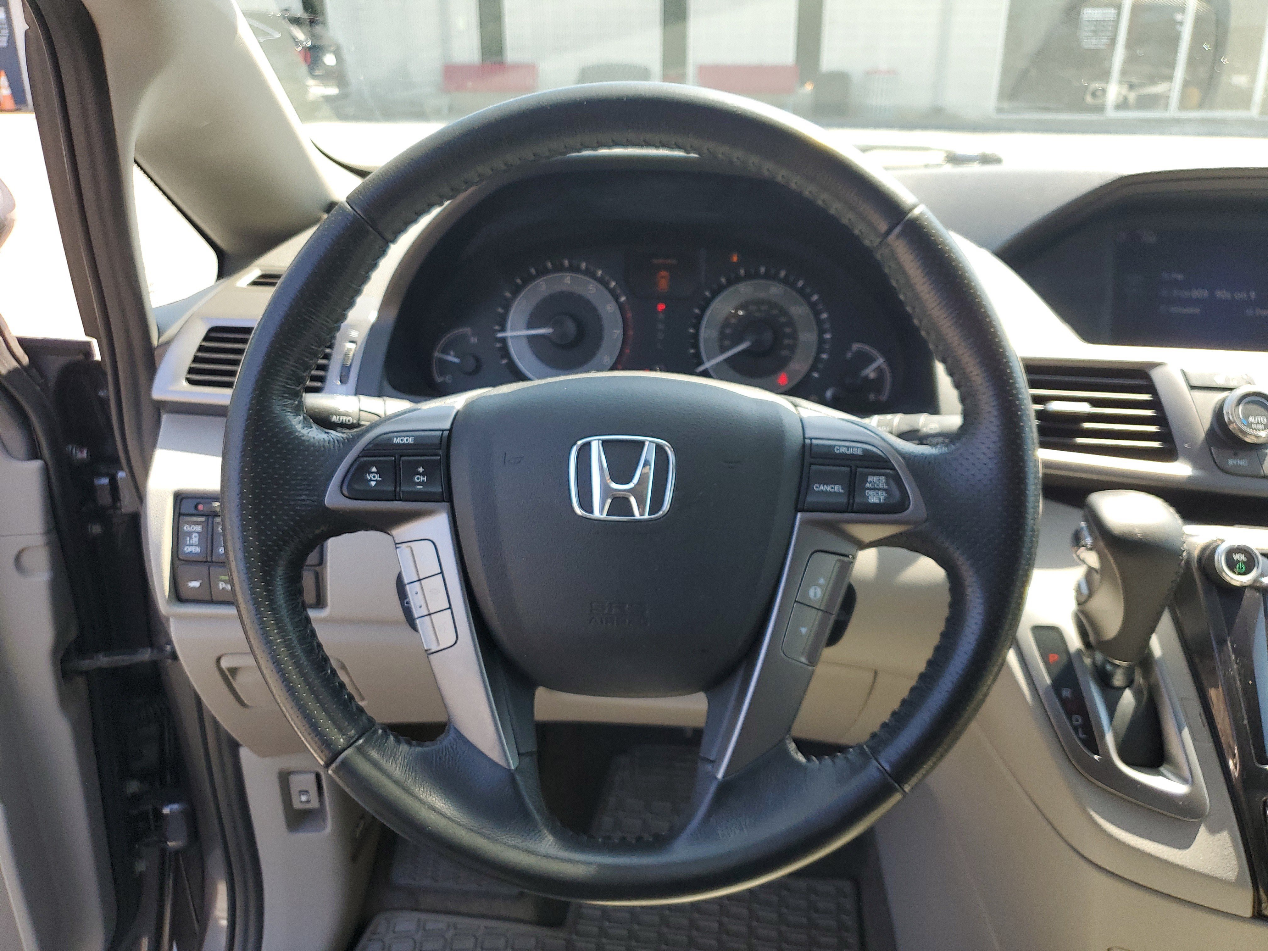 Used 2014 Honda Odyssey Touring image 25