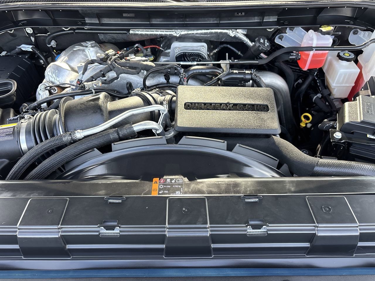 Used 2025 GMC Sierra 2500 Denali Ultimate image 11