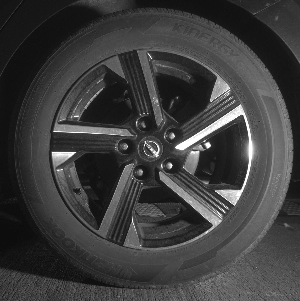 Used 2025 Nissan Sentra SV image 14