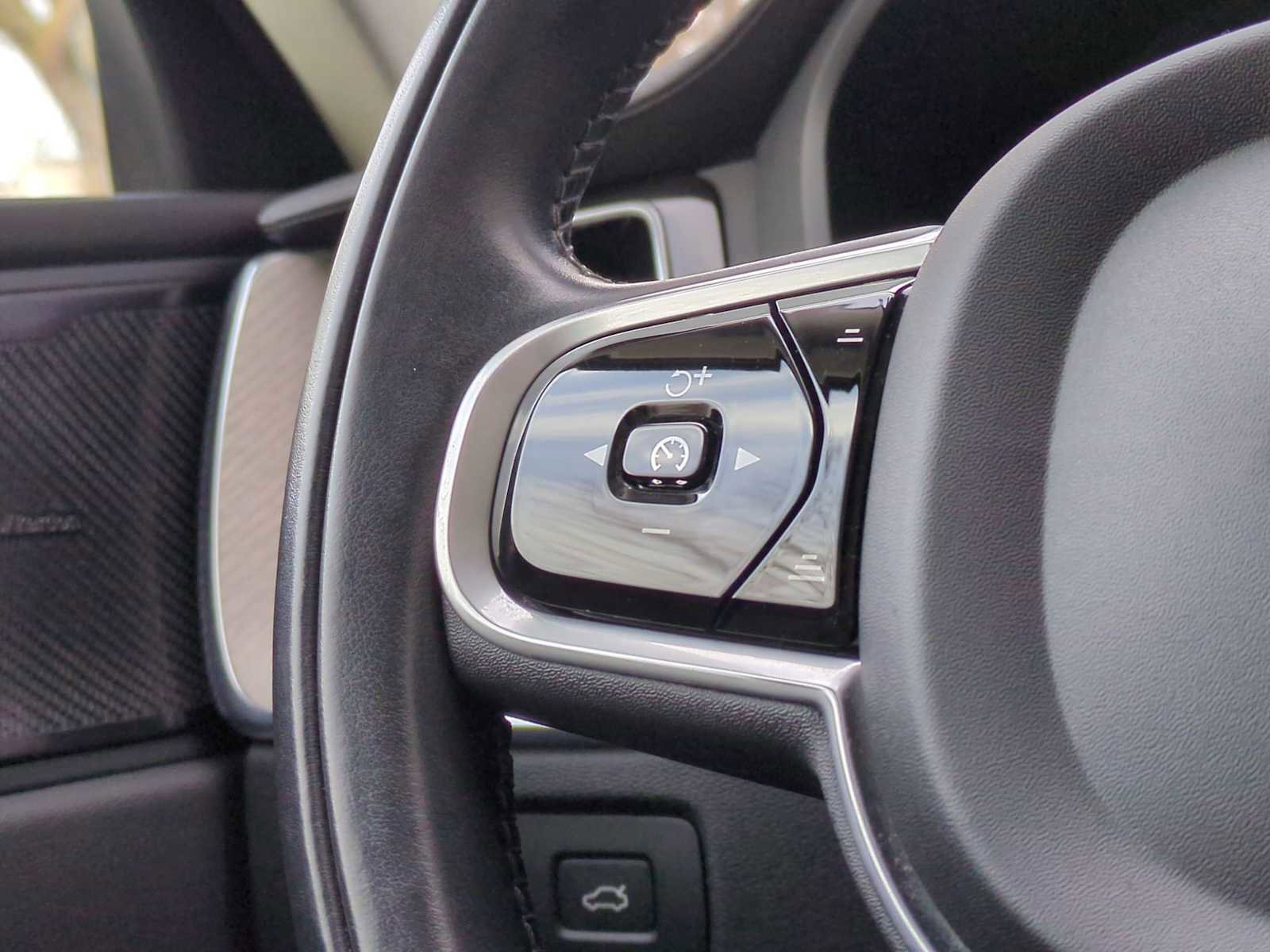 Used 2021 Volvo XC60 T5 Inscription image 25