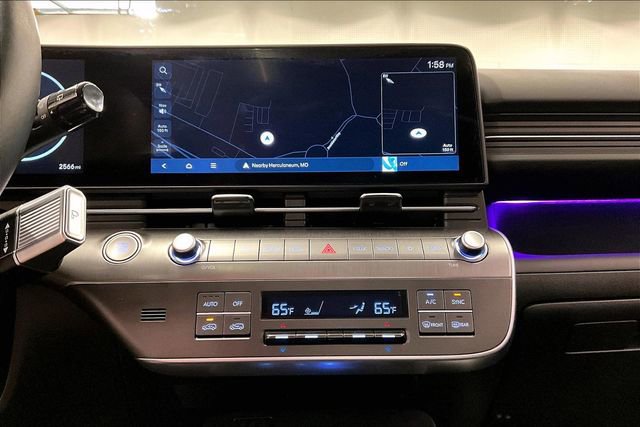 Used 2025 Hyundai Kona Limited FWD image 31