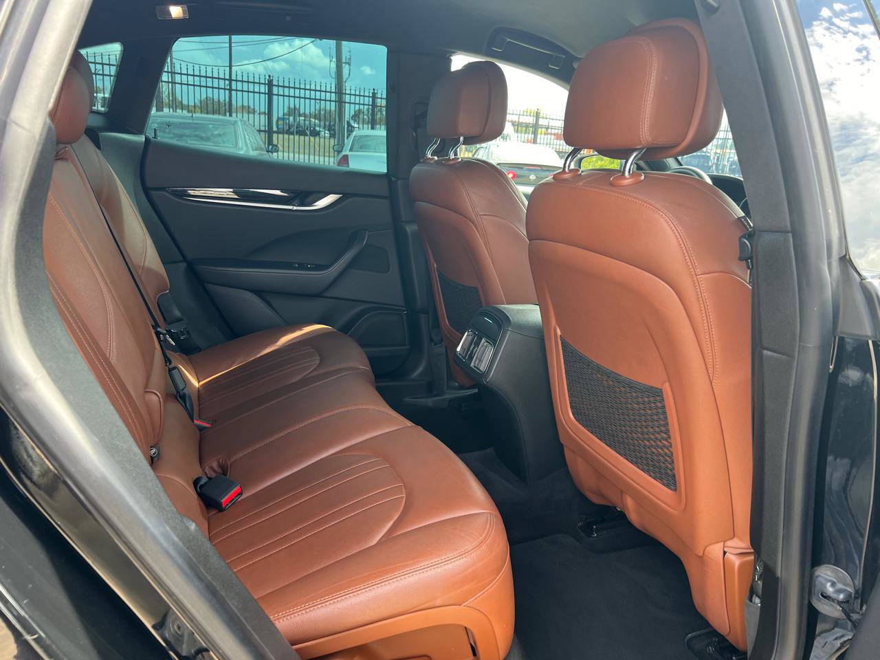 Used 2018 Maserati Levante AWD/4WD image 16