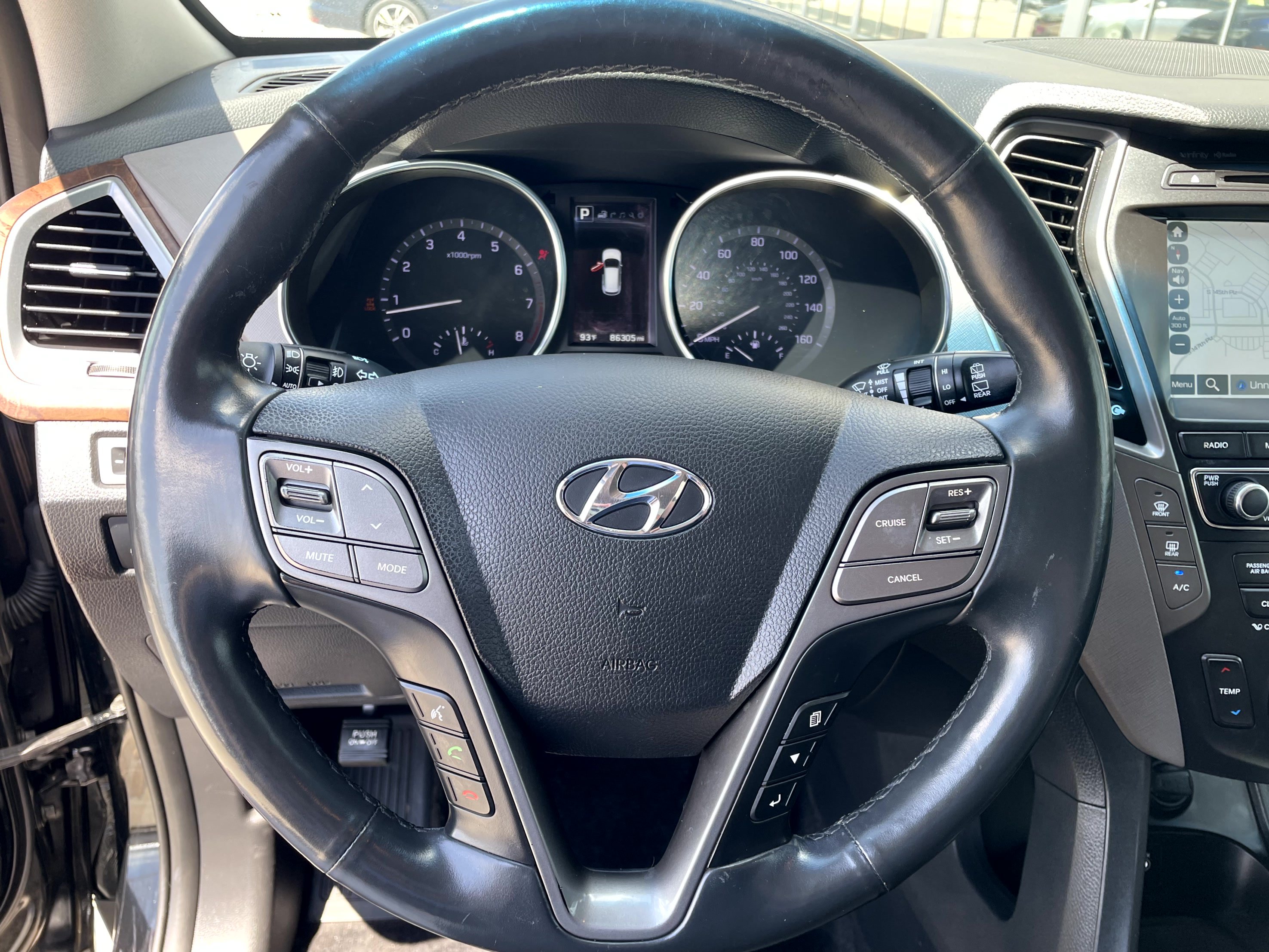 Used 2018 Hyundai Santa Fe Limited AWD/4WD image 13