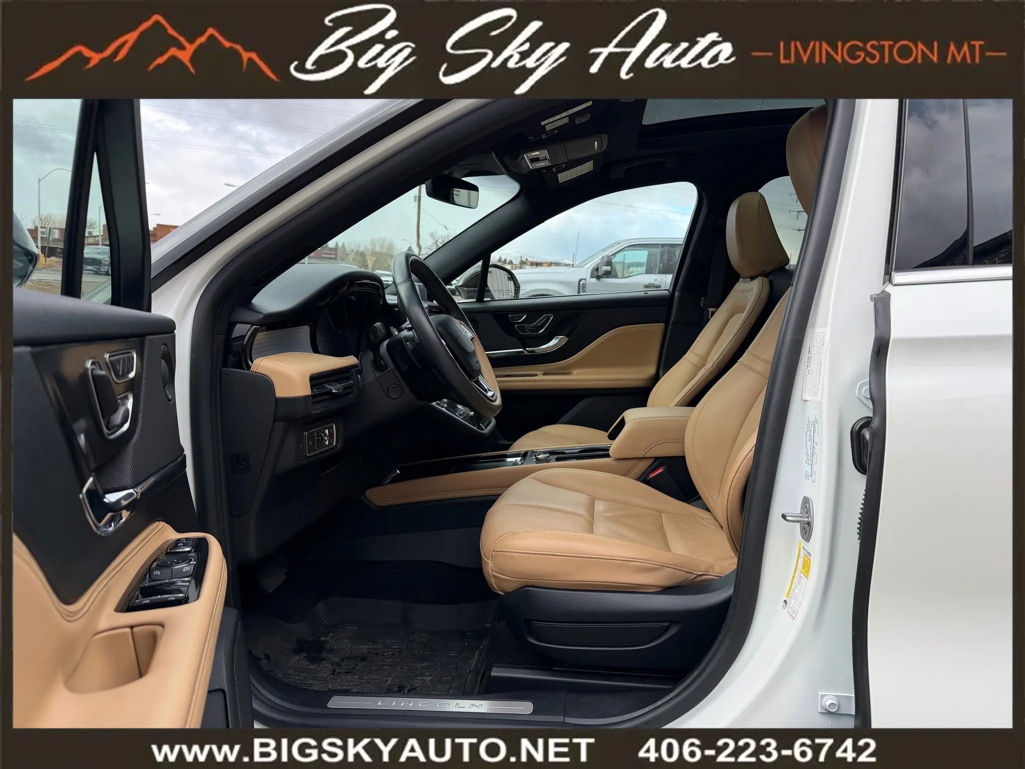 Used 2021 Lincoln Corsair Reserve w/ Equipment Group 201A image 12