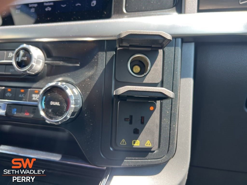 New 2025 Ford F150 Lariat w/ Equipment Group 501A Mid image 25