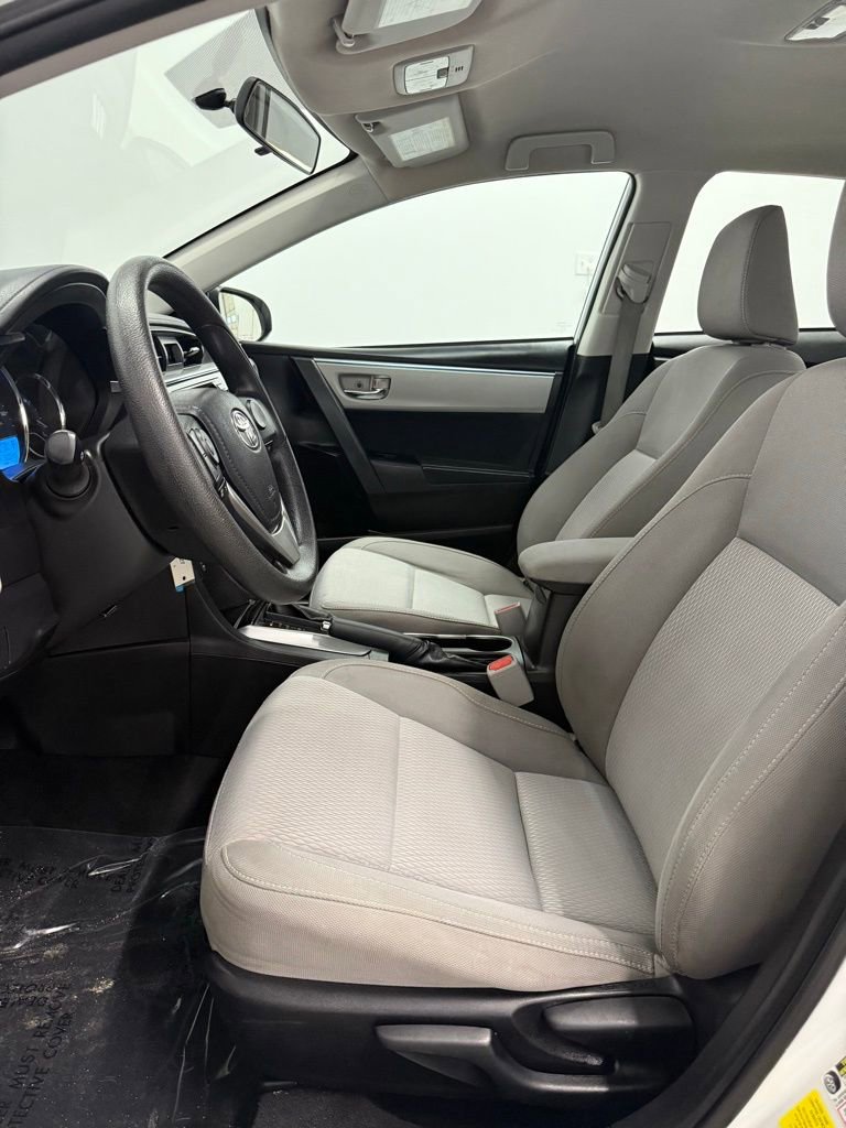 Used 2015 Toyota Corolla LE image 10