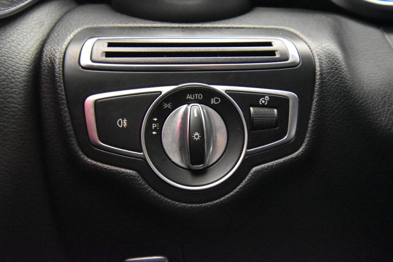 Used 2020 Mercedes-Benz C 300 C 300 4MATIC AWD 2dr Coupe w/ AMG Line image 27