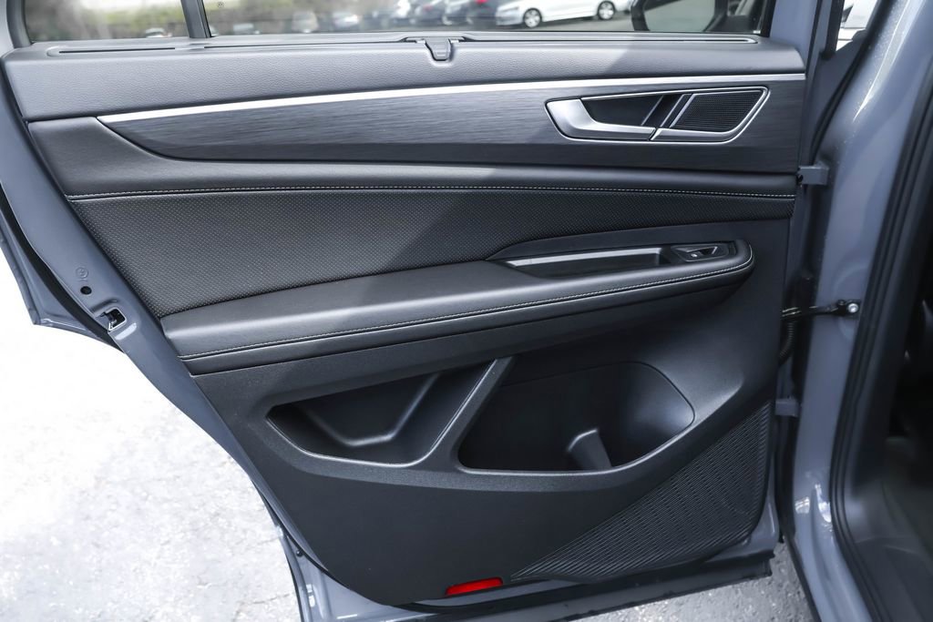 New 2026 Volkswagen Atlas Cross Sport SE image 32