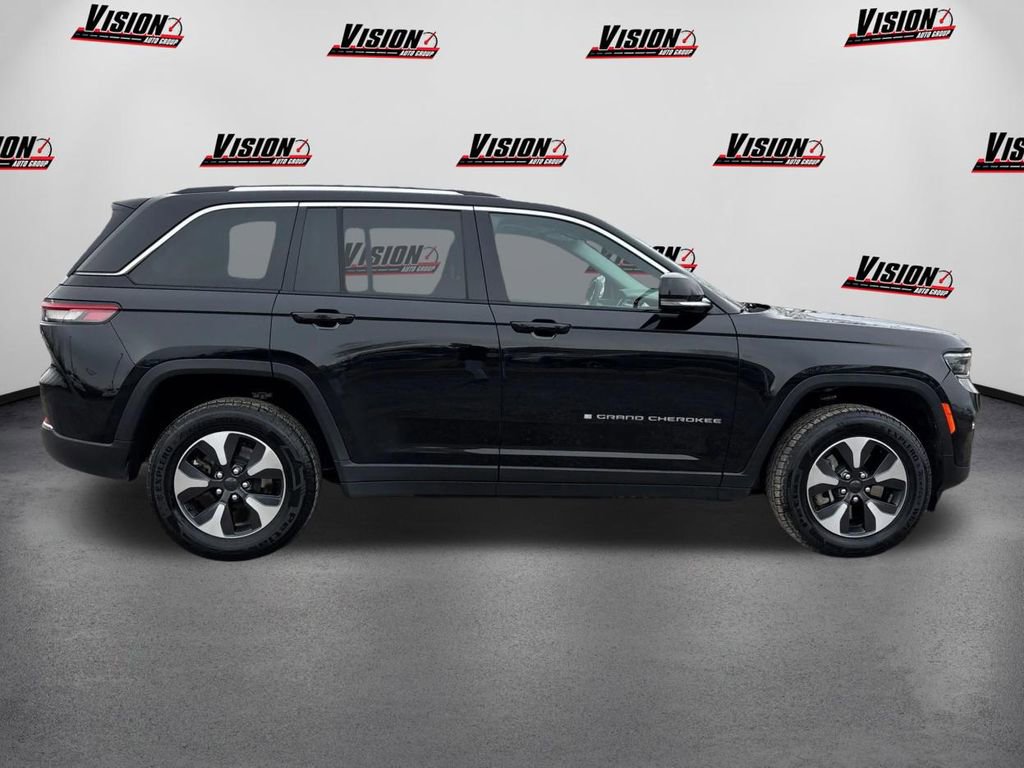 Used 2024 Jeep Grand Cherokee Limited 4xe image 4