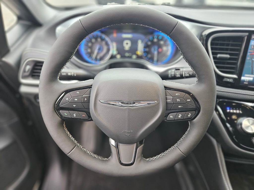 New 2026 Chrysler Pacifica Limited w/ S Appearance Package image 26