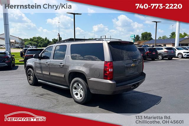 Used 2014 Chevrolet Suburban LT RWD image 5