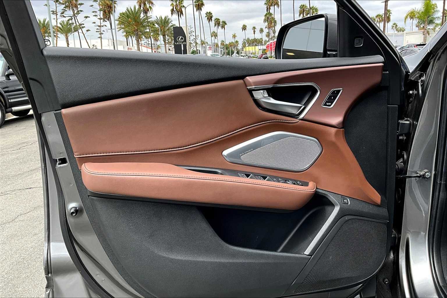 Used 2024 Acura RDX SH-AWD w/ Technology Package image 19