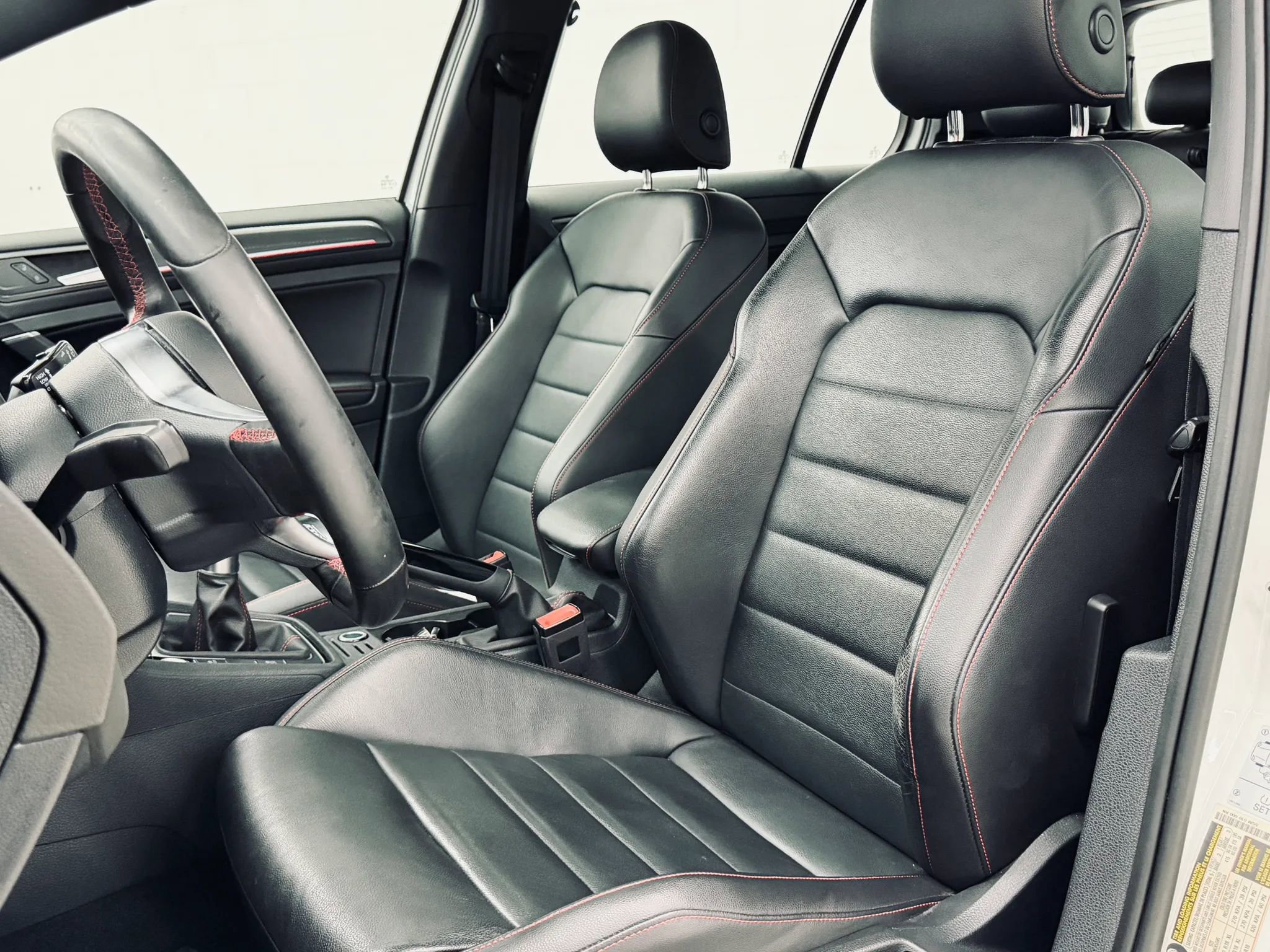 Used 2021 Volkswagen GTI SE FWD image 5