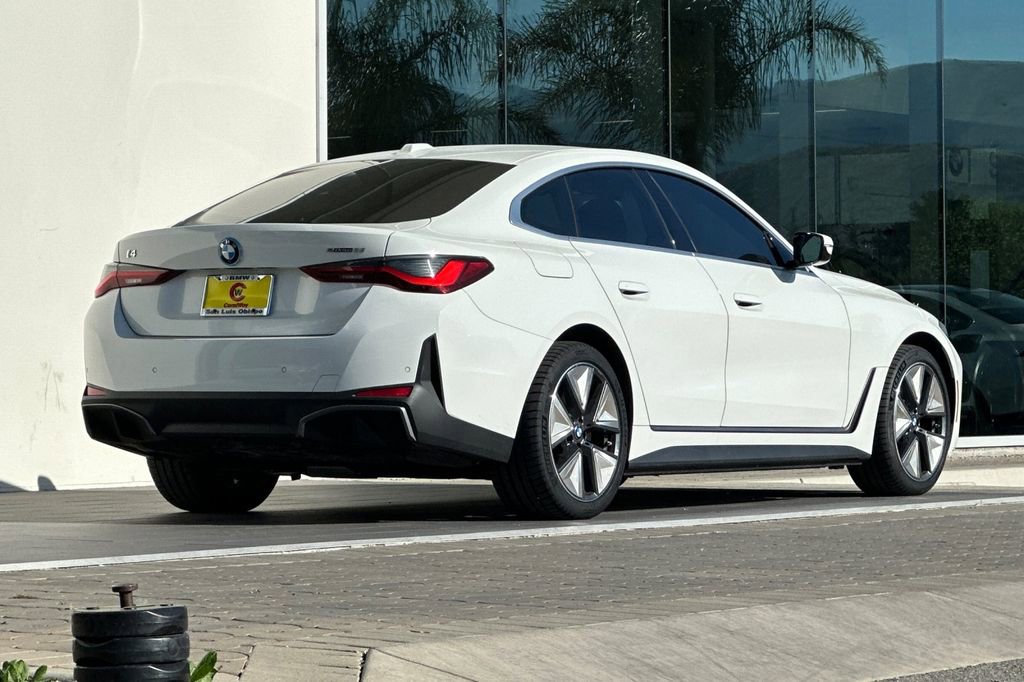 Used 2023 BMW i4 eDrive35 w/ Premium Package image 3